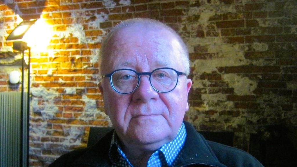 Juha Föhr viettää eläkepäiviä ahmien tietoa. Kuva: Juha Föhrin kotialbumi.