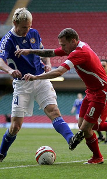 Sami Hyypiä ja Craig Bellamy. Kuva: Lee Sanders/EPA.