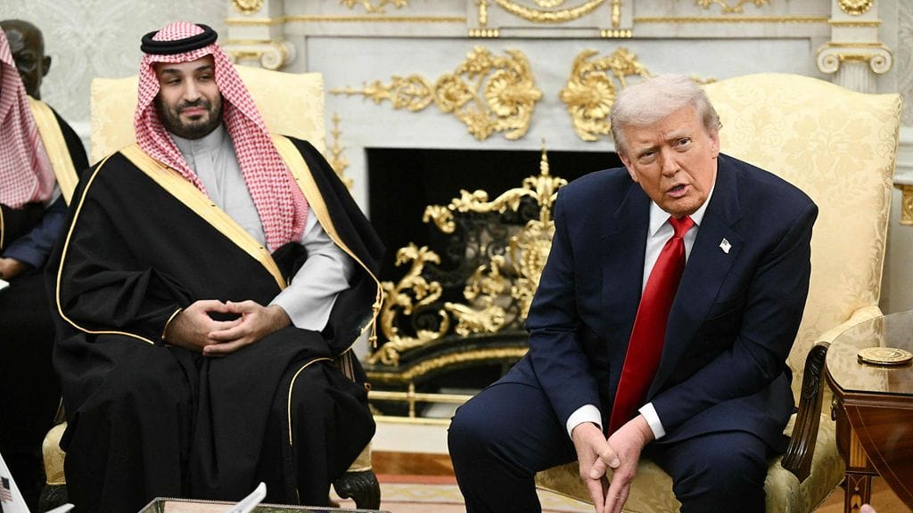 USA:n presdientti Donald Trump (oikealla) ja Saudi-Arabian kruununprinssi Mohammed bin Salman.