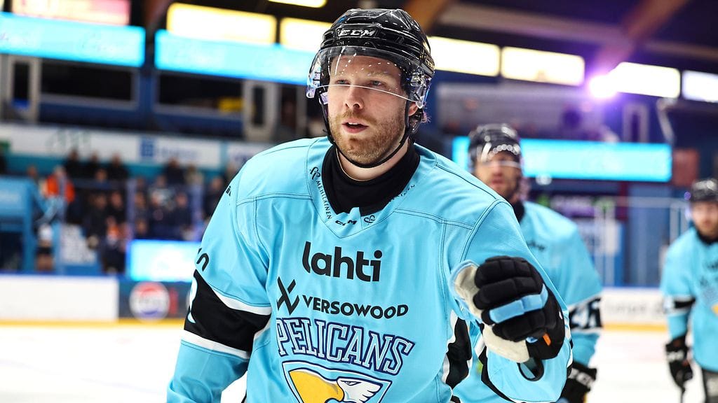 Lukas Zetterberg on sivussa kuukausien ajan.