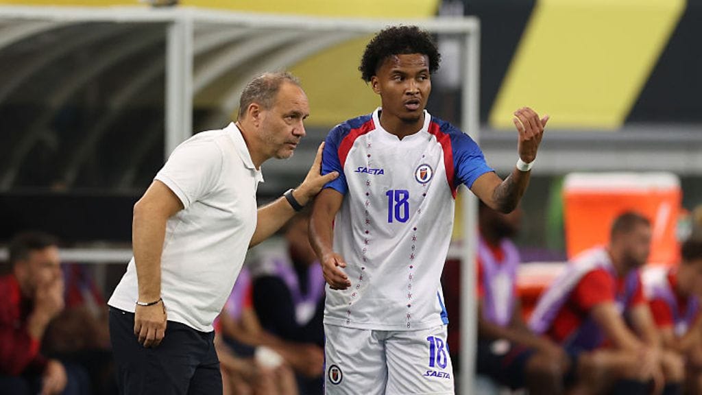 Haitin päävalmentaja Sebastien Migne ja laitahyökkääjä Ruben Providence nähdään ensi kesän MM-kisoissa.