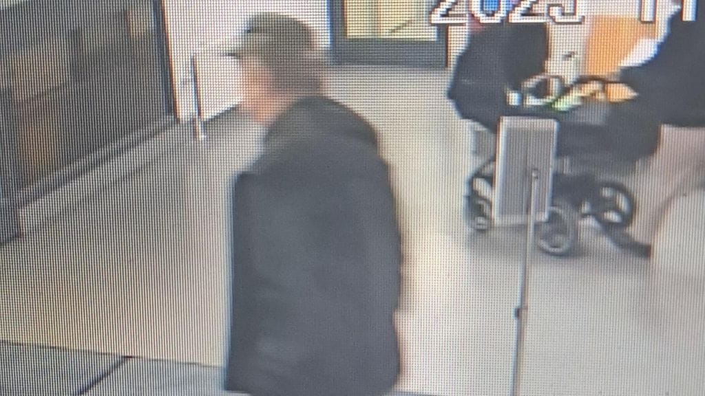 Poliisin julkaisema kuva Keravalla kadonneesta miehestä.