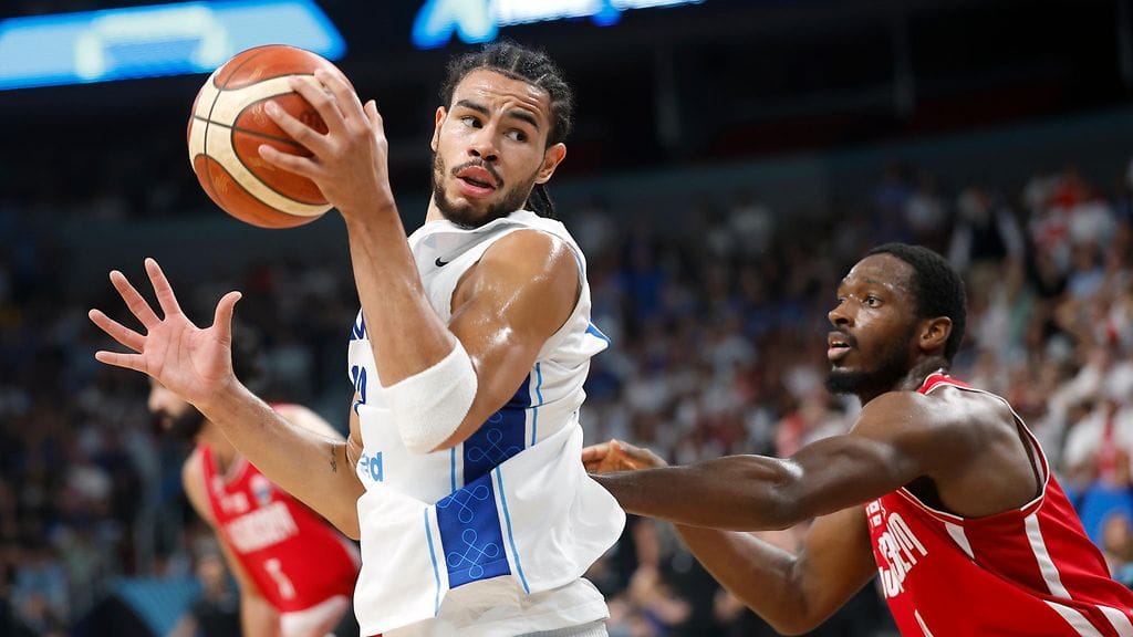 Fenerbahcen on korotettava tarjoustaan Olivier Nkamhouasta.