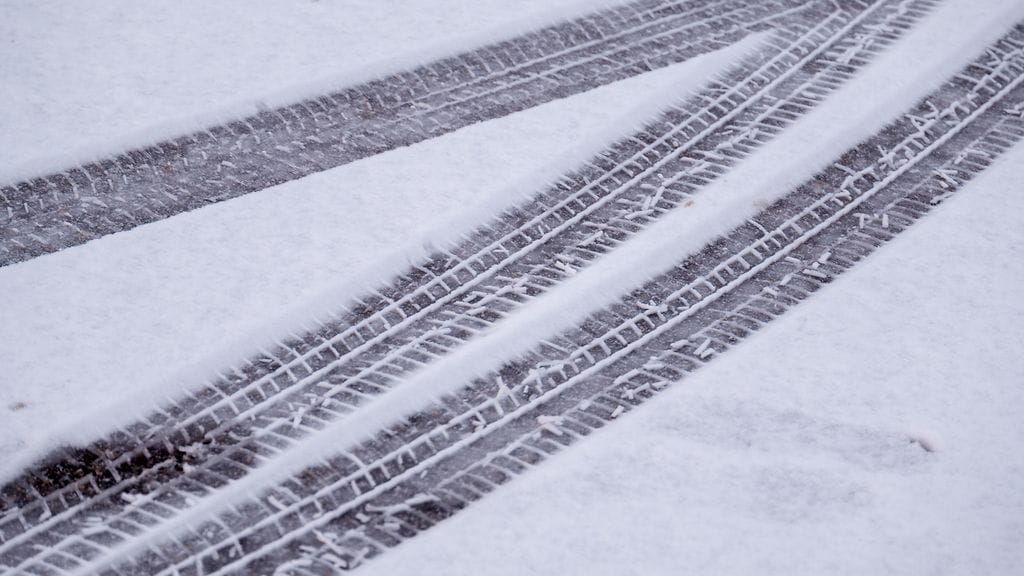 Luistattelua saa kokeilla vain suljetuilla alueilla, poliisi muistuttaa.