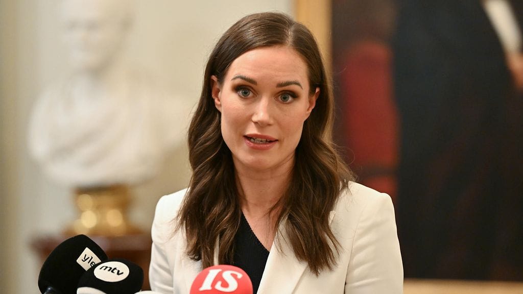 Sanna Marin vietti juhlapäiväänsä ystäviensä seurassa.