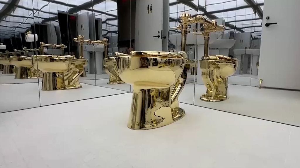 2011-Kultainen pönttö