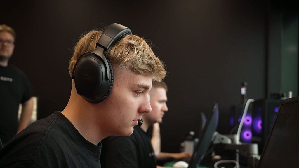 Luka Eklund tähtää huipulle e-urheilussa.