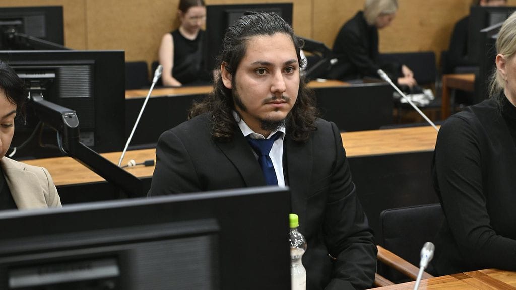 Räppäri Milan Jaff katujengien välistä ampumista koskevan jutun käsittelyssä Helsingin hovioikeudesssa 4. syyskuuta 2024.
