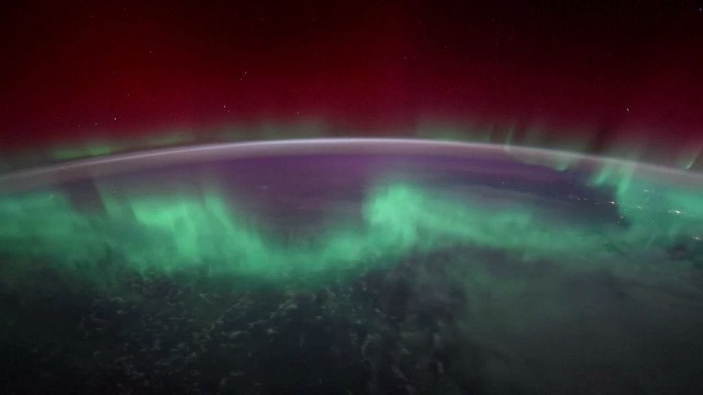 Tällaisena et ole revontulten tanssia aiemmin nähnyt – katso astronautin kuvaama valoshow avaruudesta