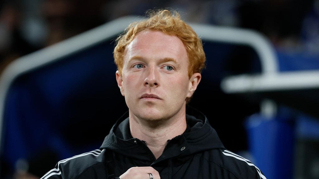 Stevie Grieve neuvottelee ruotsalaisseura Helsingborg IF:n kanssa.