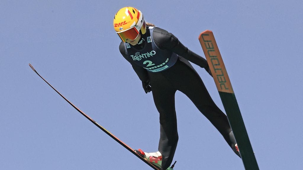 Heta Hirvonen ylsi kärkikymmenikköön mäkihypyn maailmancupissa Lillehammerissa.