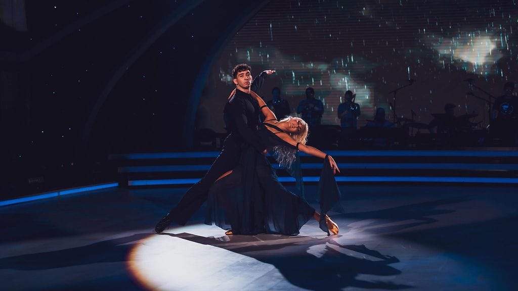 Tanssii tähtien kanssa S18_EPS13 lakko kastanja (2)