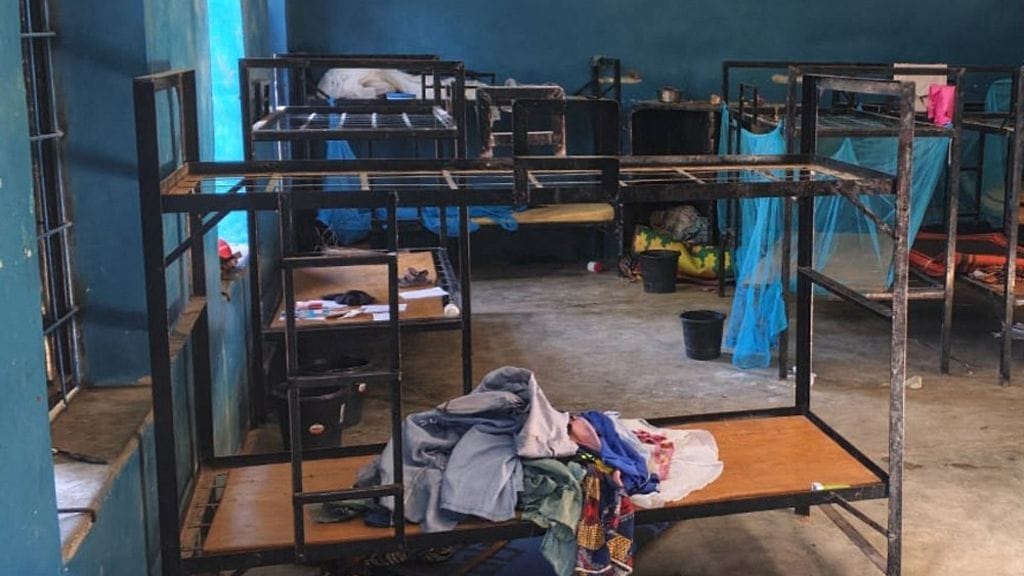 Kuvassa tyhjiä sänkyjä St. Maryn koulun asuntolassa Nigeriassa, josta siepattiin 315 oppilasta ja opettajaa.