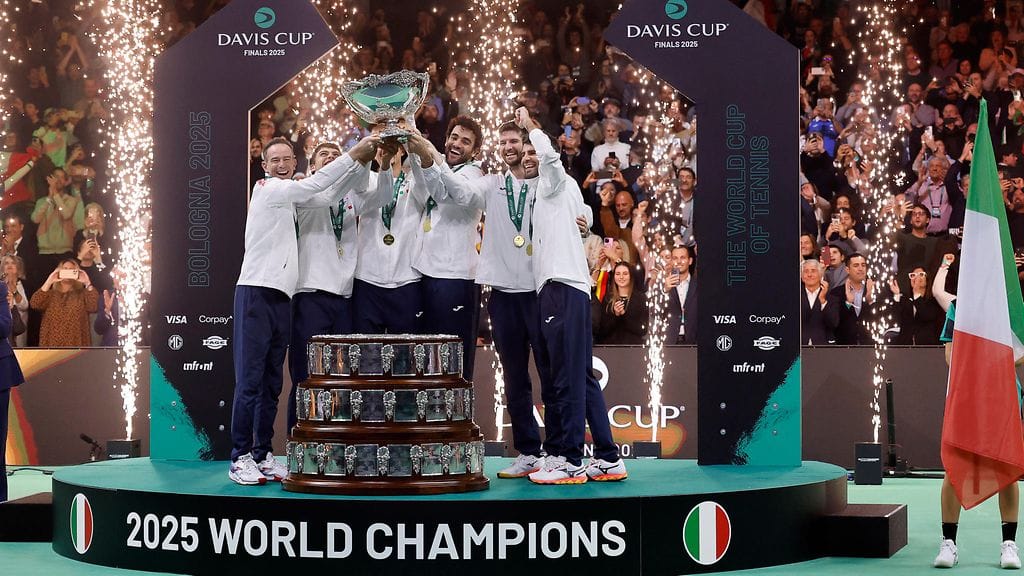 Italia pääsi juhlimaan Davis Cupin voittoa jo kolmannen kerran peräjälkeen.