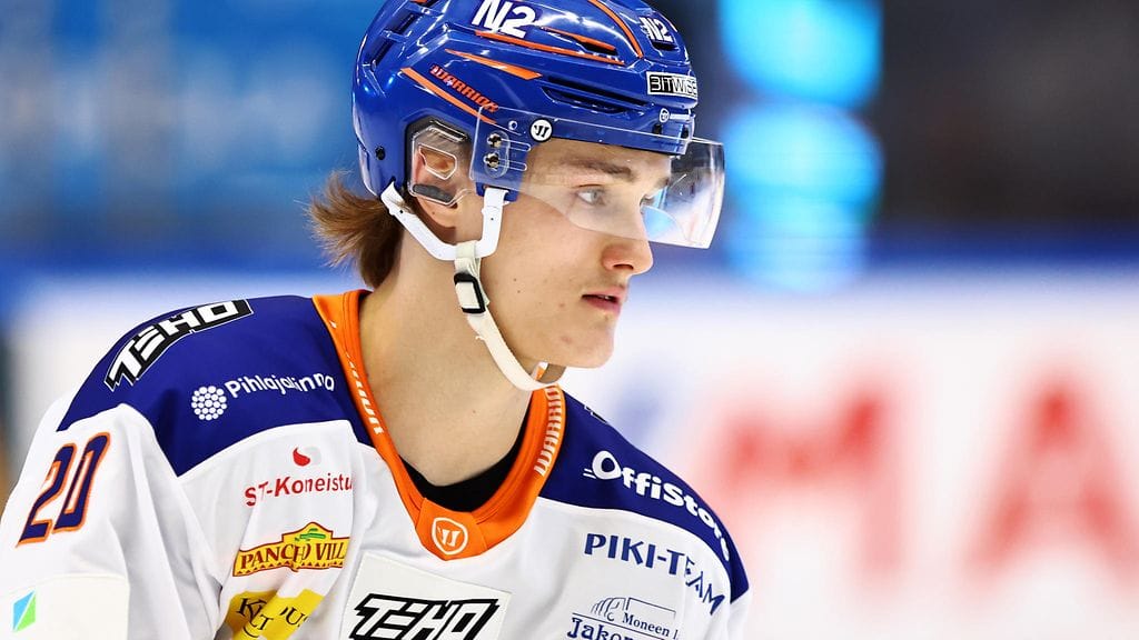 Oiva Keskinen on sivussa keskiviikon Tappara–Jukurit-ottelusta.