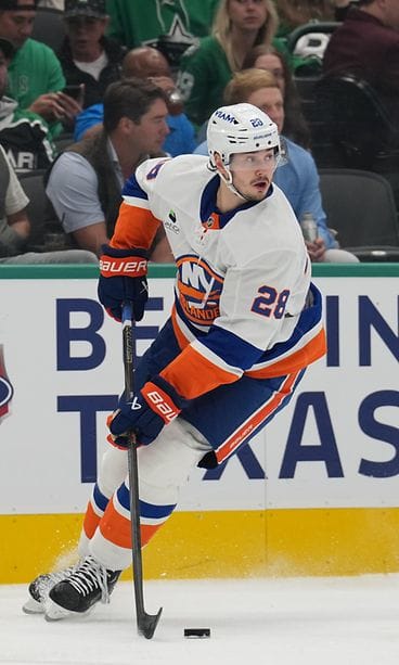 Aleksandr Romanov Islanders