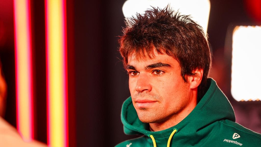 Lance Strollilla ei ollut helppo työ päästä varikolle Las Vegasissa keskeytyksensä jälkeen.