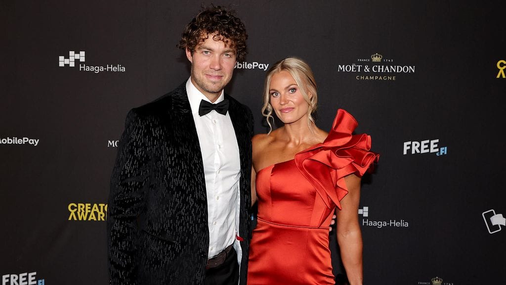 Matias Myttynen ja Lotta Harala Creator Awardsissa vuonna 2022.