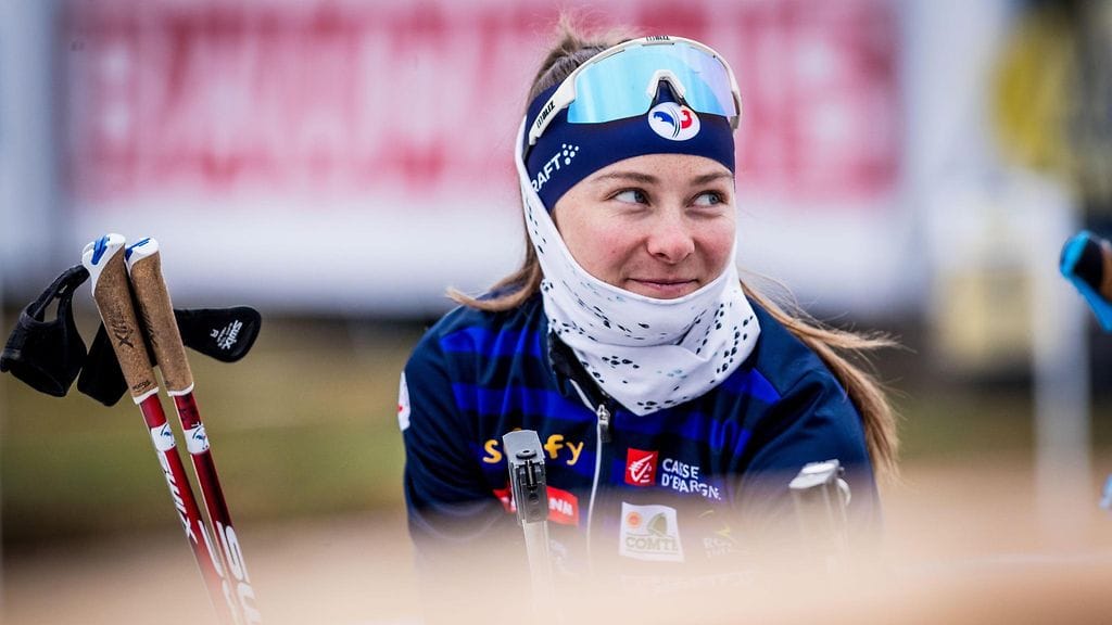 Ranskan ampumahiihtotähti Jeanne Richard vaihtoi kieltä kesken haastattelun.