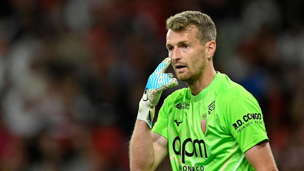 Lukas Hradecky nollasi PSG:n tähtisikermän.
