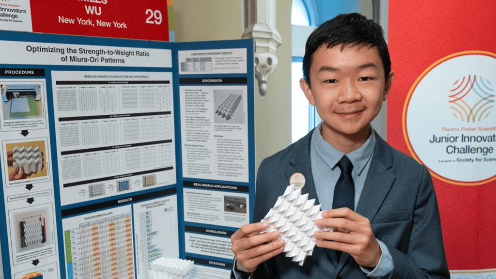 Miles Wu pohtii, miten origamin lujuutta voitaisiin hyödyntää kokoontaitettavien rakenteiden lujuuden parantamiseksi.