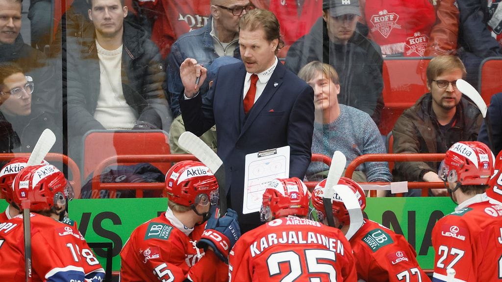 Olli Jokinen näkee loukkaantuneilla pelaajilla olevan osuutta HIFK:n parantuneeseen vireeseen.