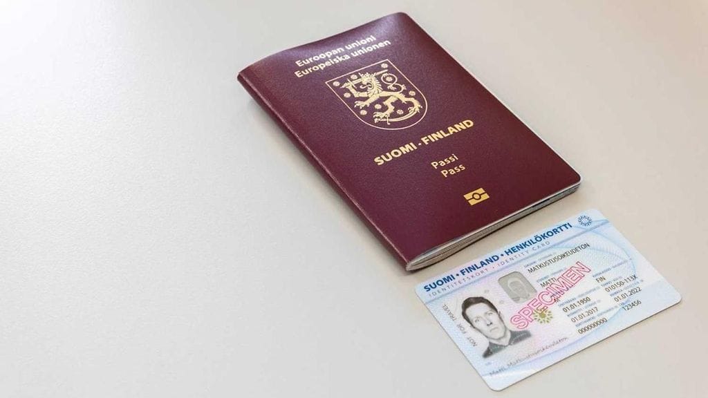 Poliisin mukaan paperisesta valtakirjasta passia tai henkilökorttia noudettaessa luovutaan, sillä se on helppo väärentää.