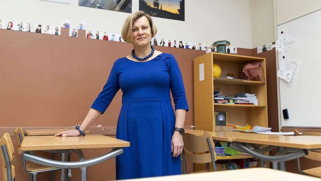 Kutsu Linnan juhliin oli opettaja Anne Lindholmin mukaan täydellinen yllätys.