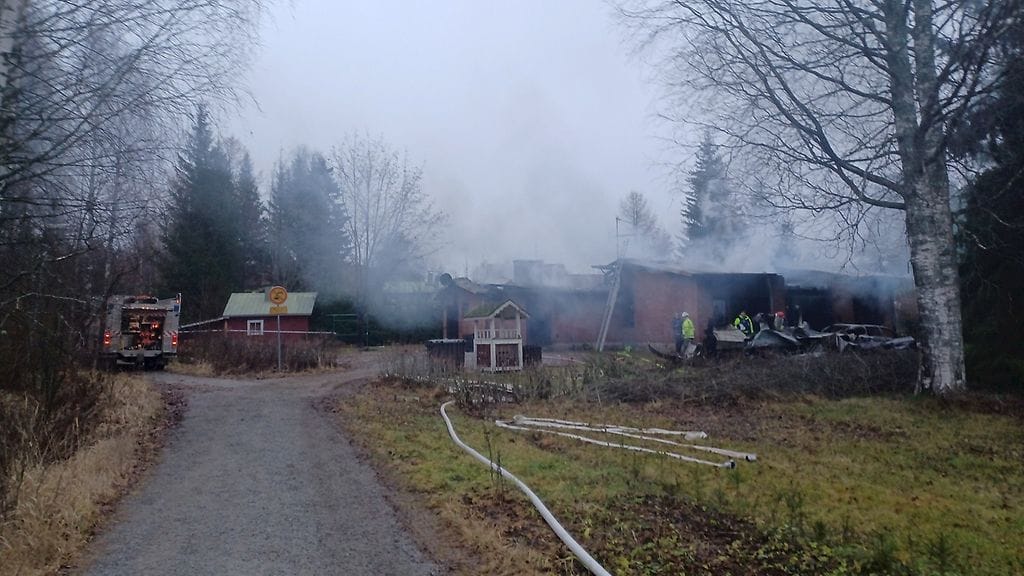 Savonlinnan Hattukalliontiellä pelastajia vastassa oli murheellinen näky.