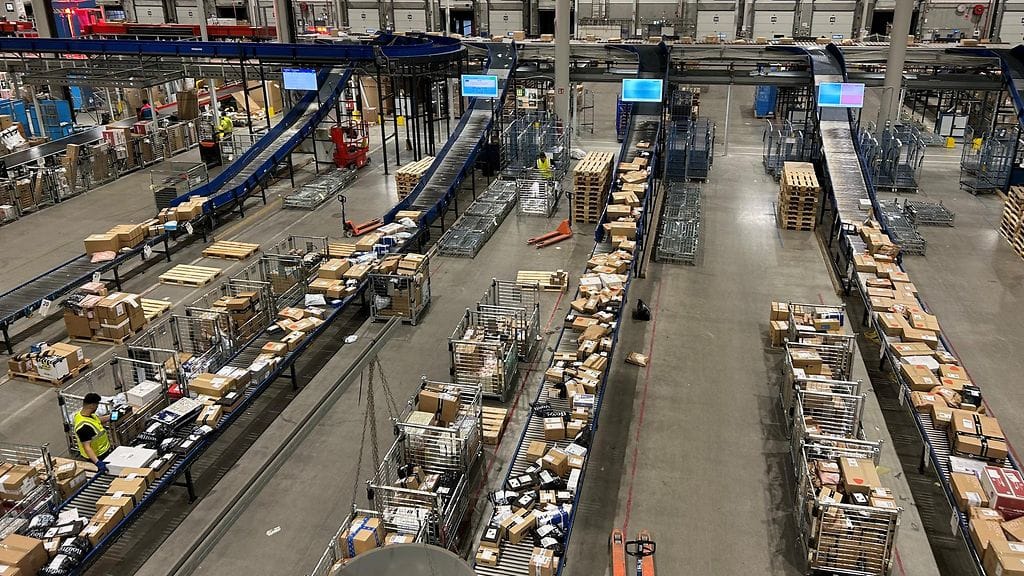 Pakettiruuhka pahimmillaan – uusi temutusvaroitus tullilta: "Ei ole ihan tervettä se"