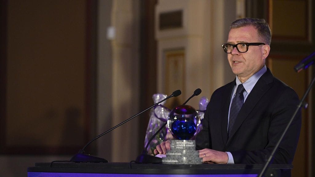 Palkinnon myönsi pääministeri Petteri Orpo.