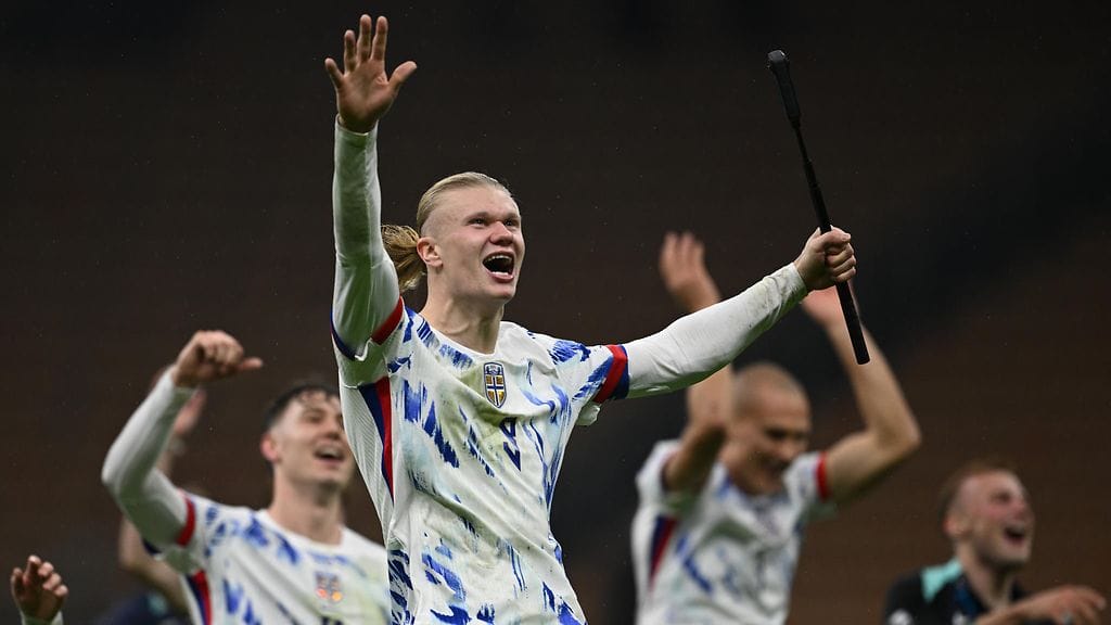 Hyökkääjätähti Erling Haaland johdatti maaleillaan Norjan MM-kisoihin.