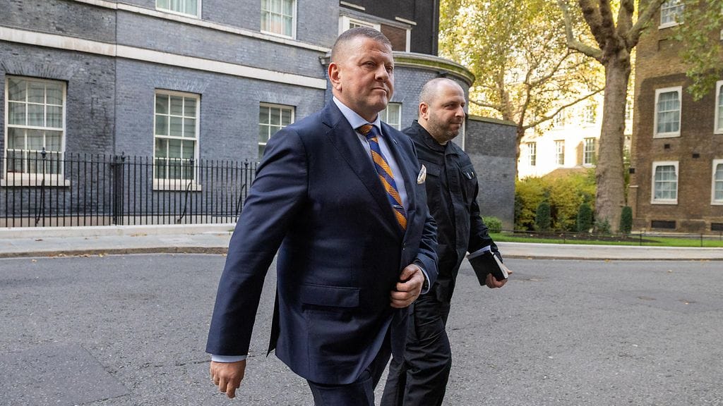 Ukrainan Ison-Britannian-suurlähettiläs, kenraali Valeri Zaluzhnyi lähti Downing Streetiltä osallistuakseen halukkaiden maiden kokoukseen Lontoossa 24. lokakuuta 2025.