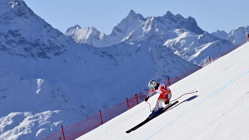 Michelle Gisin harjoittelemassa St. Moritzissa keskiviikkona.