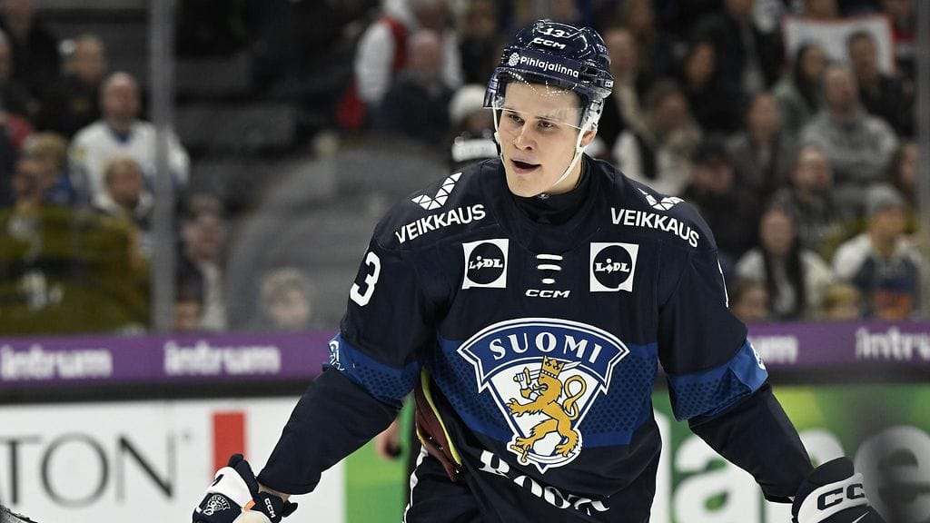 Jesse Puljujärvi oli ottelun hahmo Sveitsiä vastaan.