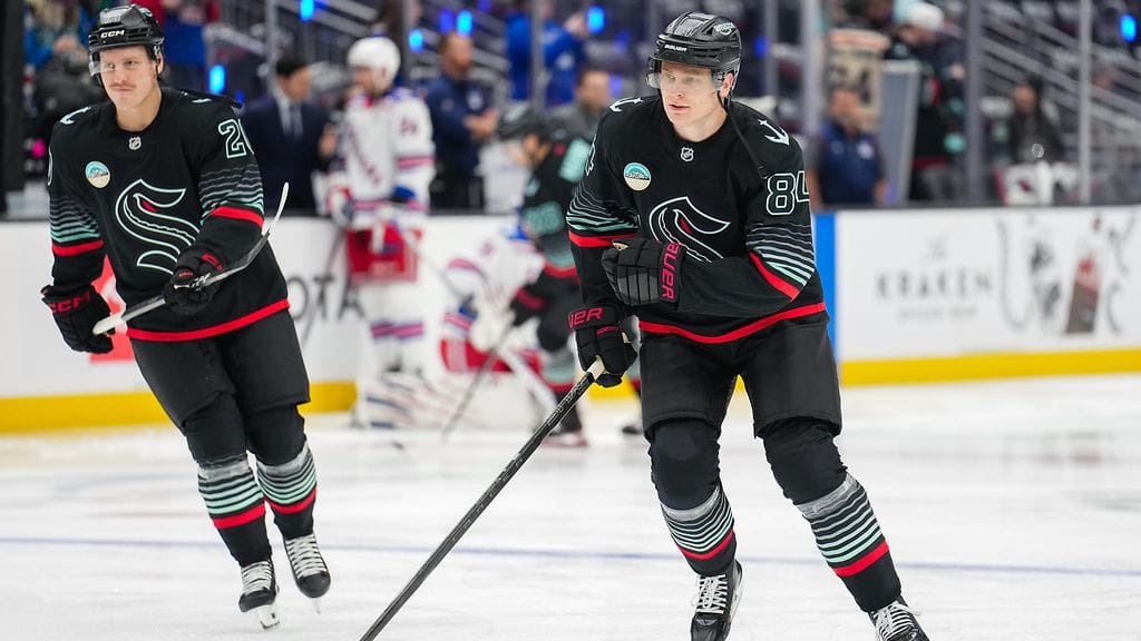 Seattle Krakenin Eeli Tolvasella (vas.) on kulkenut Kaapo Kakkoa paremmin.