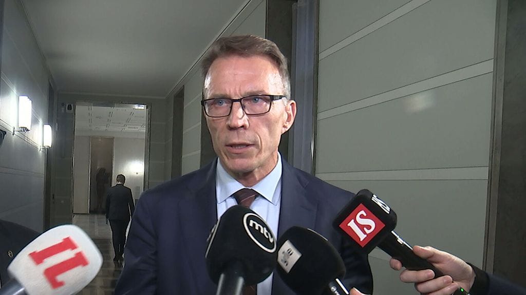 Jukka Kopra sanoo epäonnistuneensa ajatuksensa sanoittamisessa.