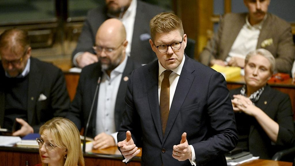 Kuvassa SDP:n puheenjohtaja Antti Lindtman eduskunnassa joulukuun alussa.