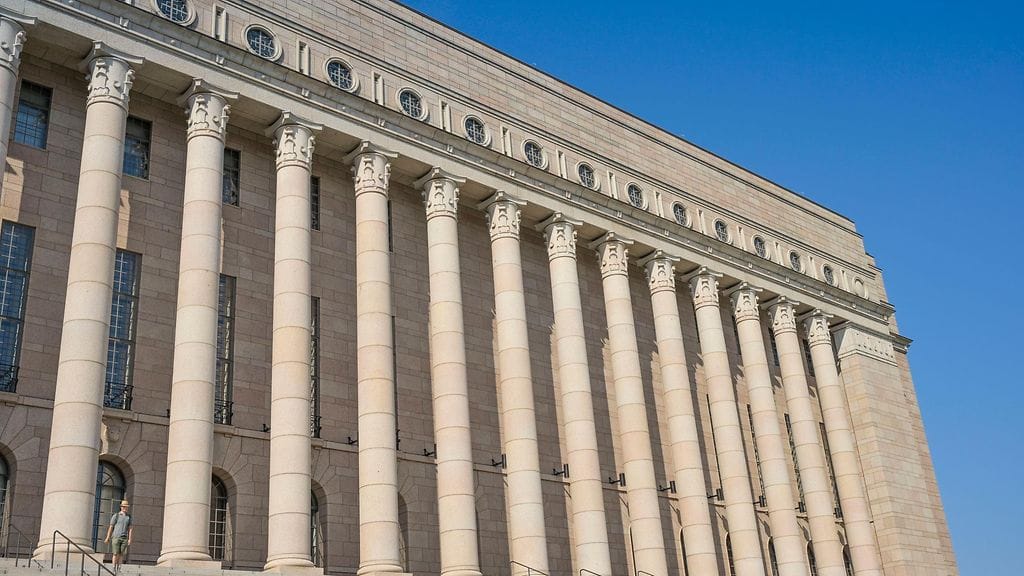 Eduskunnan oikeusasiamies ei ota rasismikohua työpöydälleen.