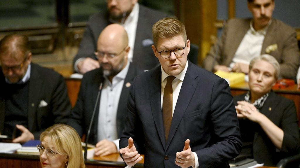 Kyselyn vastaajista 21 prosenttia toivoi Lindtmanin olevan seuraava pääministeri.