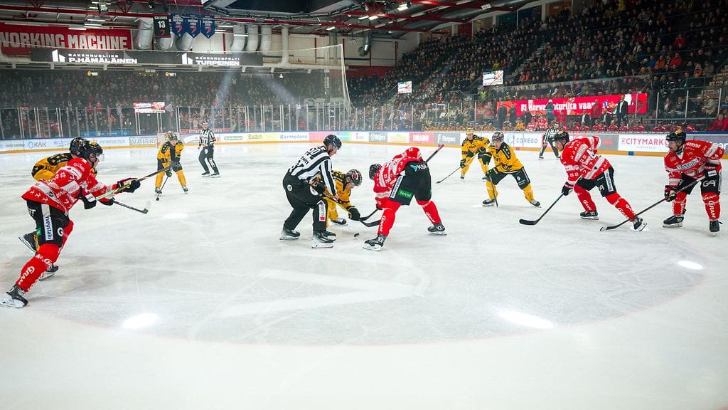 Jääkiekon SM-liigassa on ensi kaudella ohjelmassa niin sanottu superkausi, joka aiheuttaa painetta ottelumäärien nostamiseksi.