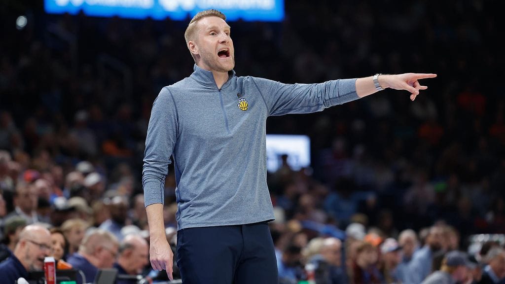 Vaikka Tuomas Iisalo on saanut marraskuun lopusta alkaen käännettyä joukkueensa vireen voittoisammaksi, hallitseva mestari oli tiistaiaamuna liikaa.