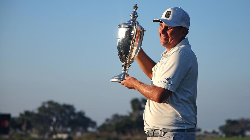 Sami Välimäki juhli The RSM Classic -kisan voittoa marraskuun loppupuolella.