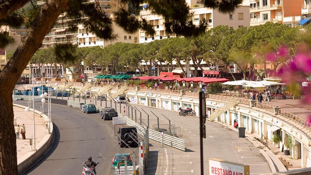 Parikymppinen suomalaismies on tuomittu viiden vuoden vankeuteen tapauksesta, jossa kaksi ihmistä kuoli liikenneonnettomuudessa Monacossa joulukuussa 2023.