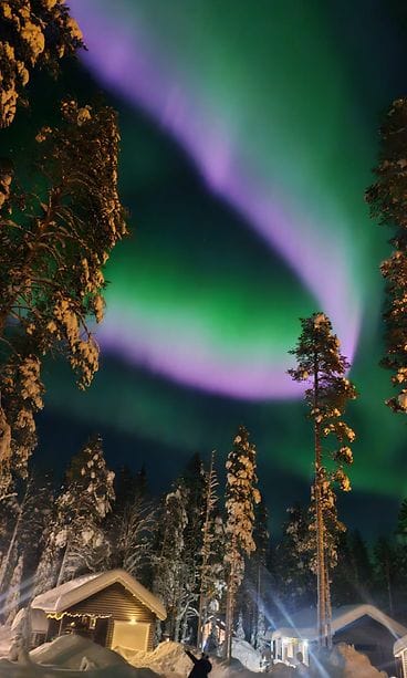 Revontulia Ylläksellä 23. joulukuuta 2025.