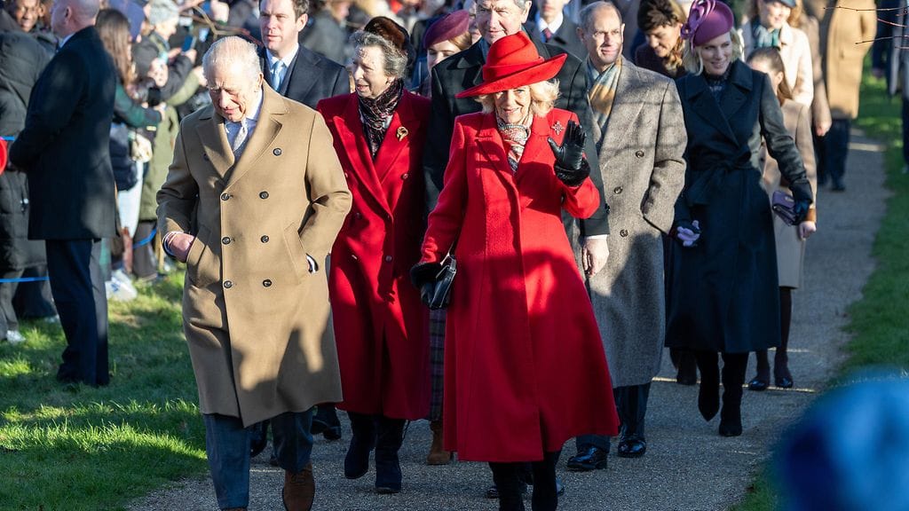 Aiemmin kuningas Charles ja kuningatar Camilla osallistuivat perinteiseen joulukirkkoon.