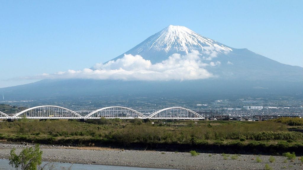 Shizuokan prefektuurissa sijaitsee myös Fuji-vuori.