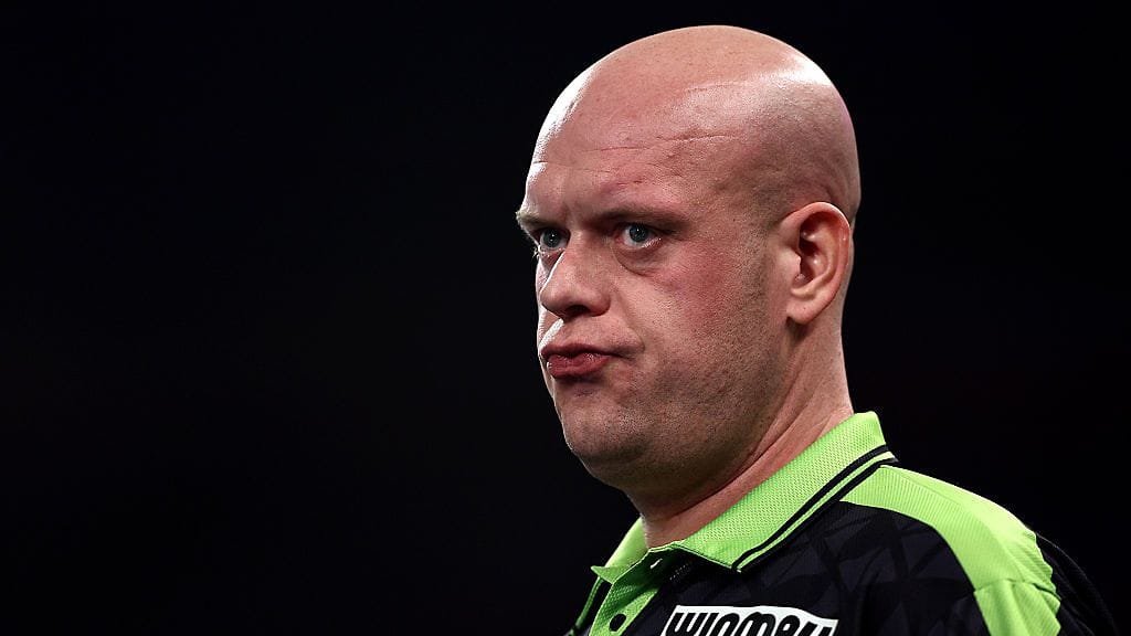 Michael van Gerwen antoi palaa.