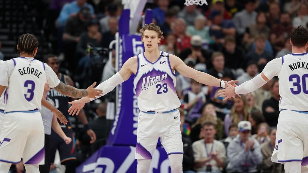 Lauri Markkanen heitti 30 pistettä Utah Jazzin 131-129-voitossa Detroit Pistonsista.