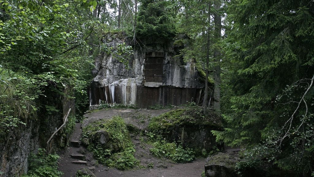 Sudenpesä, Adolf Hitler (1)